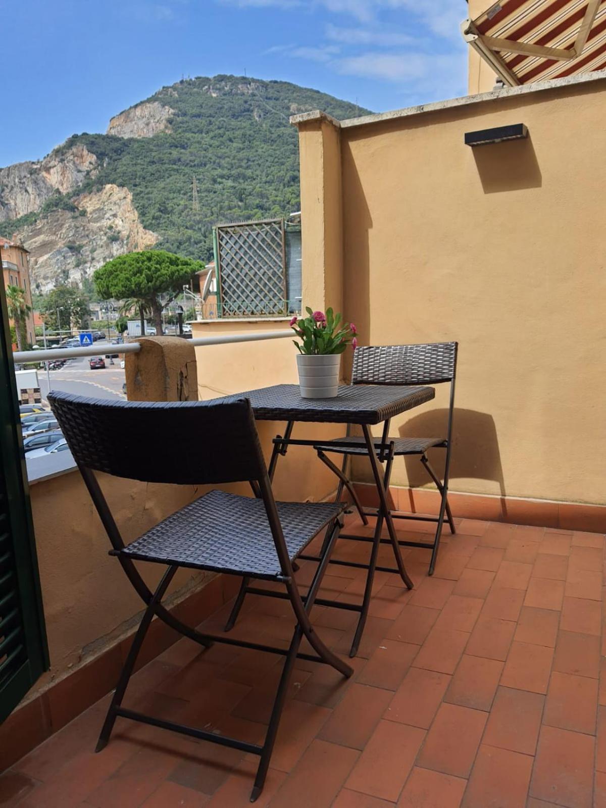 Ferienwohnung Casa Pepita Finale Ligure Exterior foto